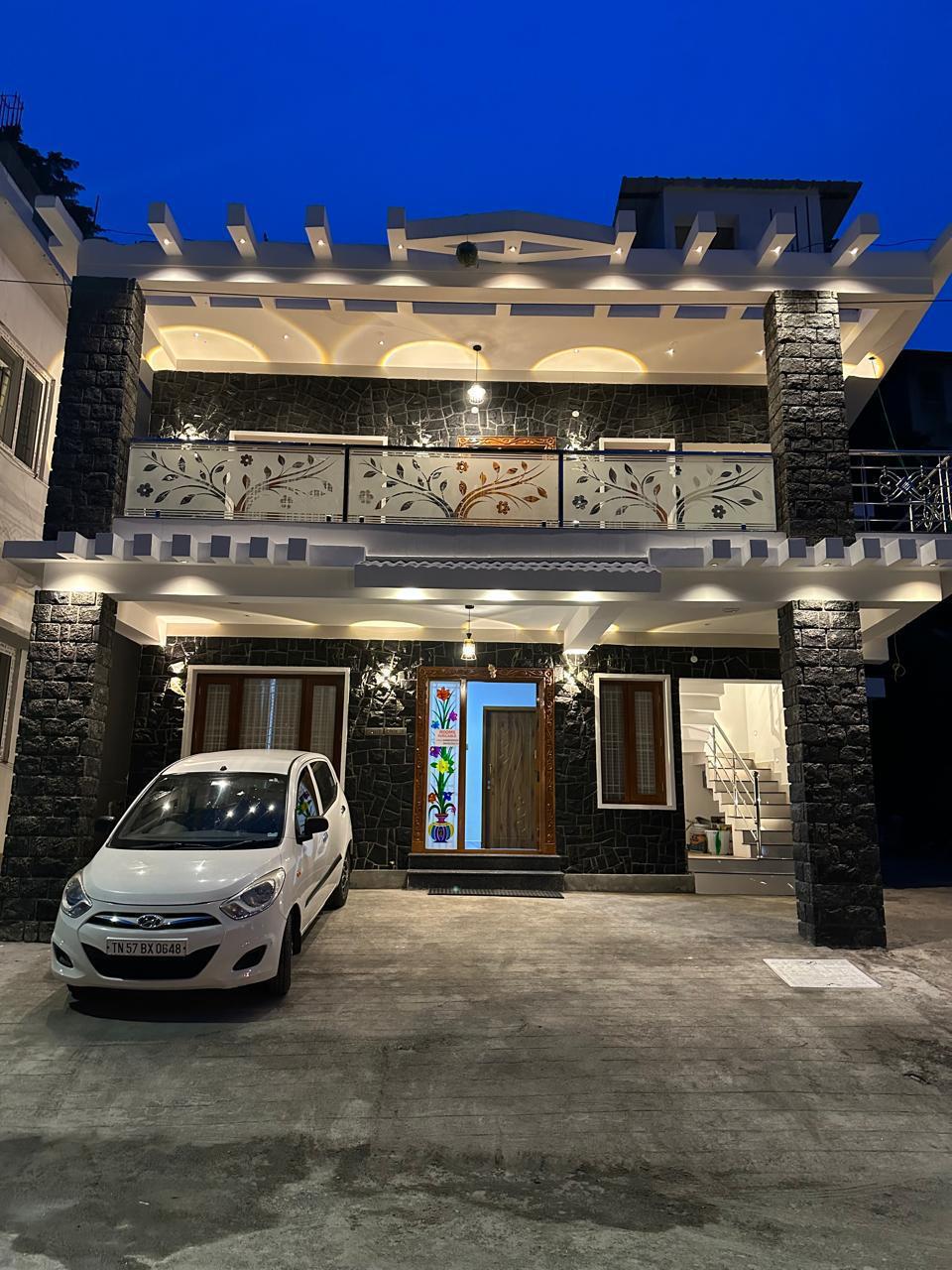 Pleasant Stays 2BHK in G Floor with Car Parking Near Kodaikanal Lake